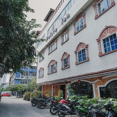 Reddoorz Near Nagoya Hill Mall Batam 5 Екстер'єр фото