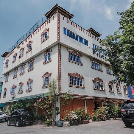 Reddoorz Near Nagoya Hill Mall Batam 5 Екстер'єр фото