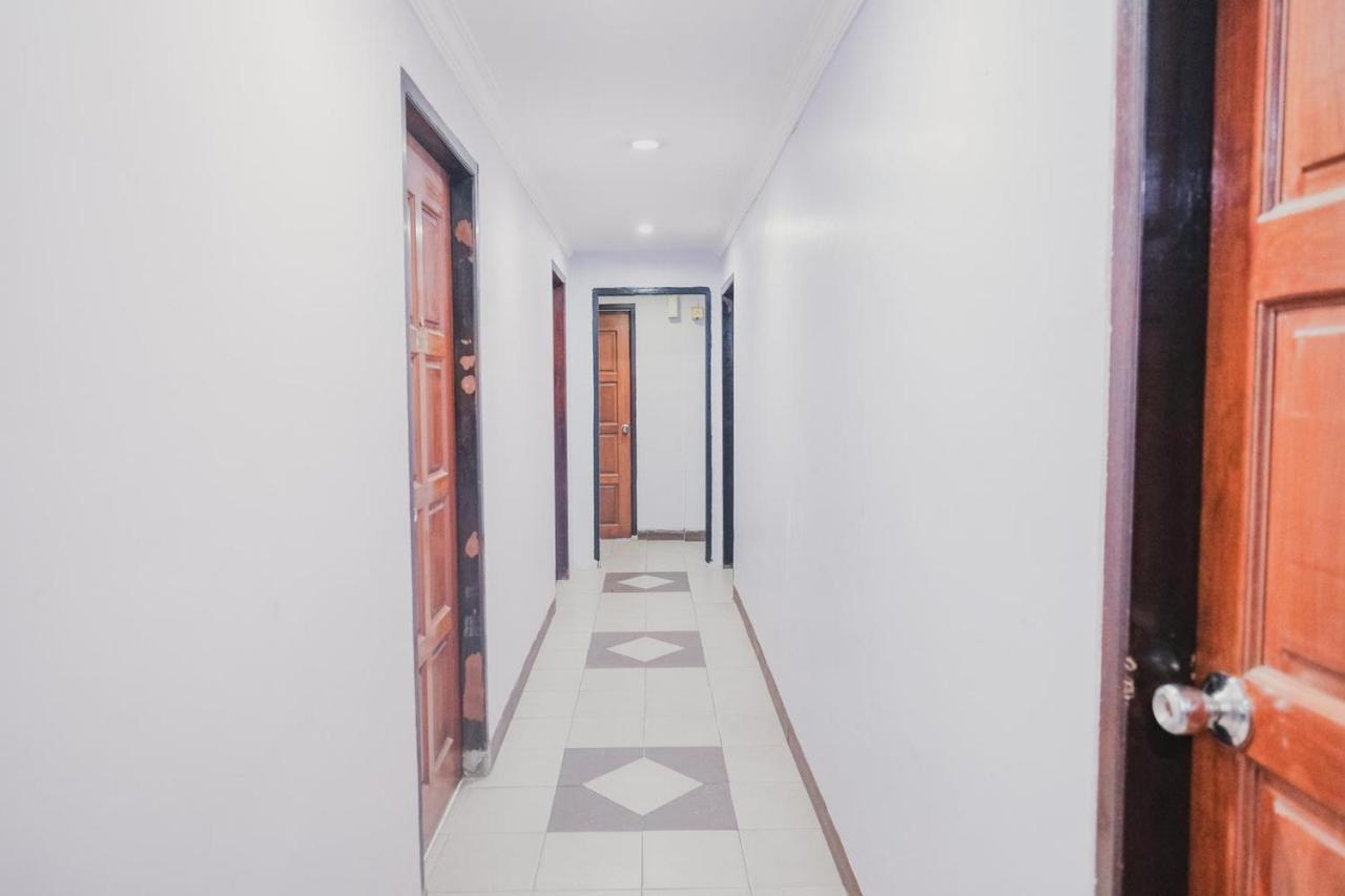 Reddoorz Near Nagoya Hill Mall Batam 5 Екстер'єр фото