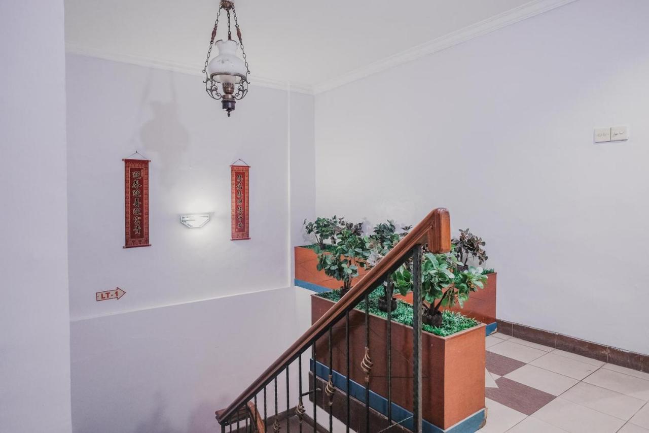 Reddoorz Near Nagoya Hill Mall Batam 5 Екстер'єр фото