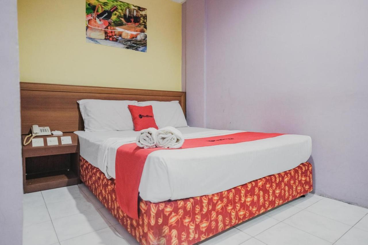 Reddoorz Near Nagoya Hill Mall Batam 5 Екстер'єр фото