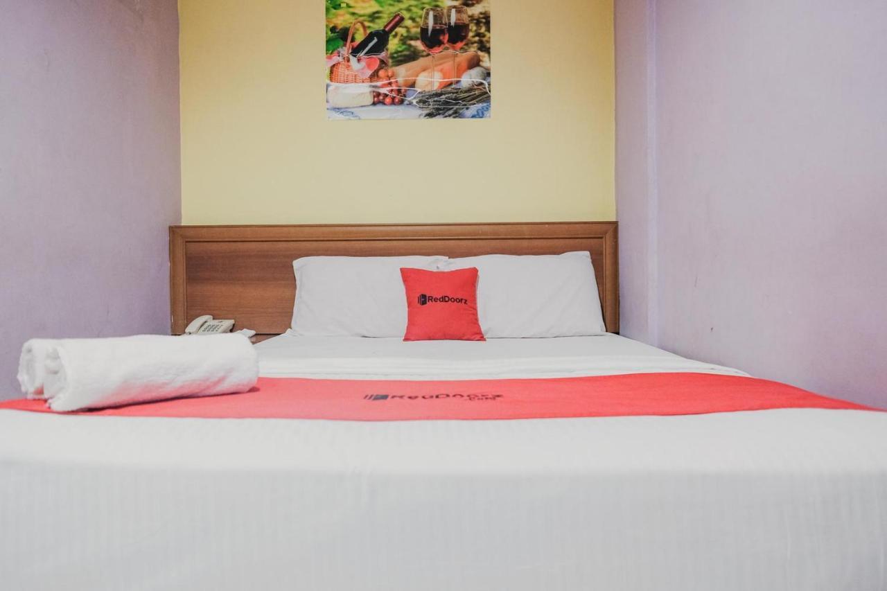 Reddoorz Near Nagoya Hill Mall Batam 5 Екстер'єр фото