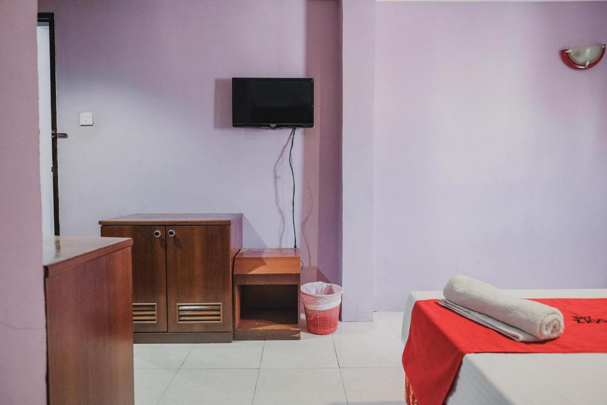 Reddoorz Near Nagoya Hill Mall Batam 5 Екстер'єр фото
